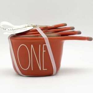 NWT Rae Dunn Gourd Nesting Measuring Cups